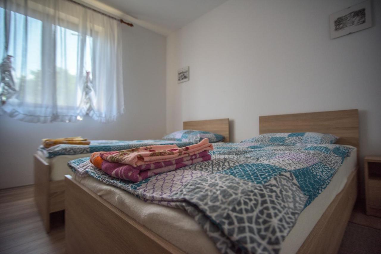 Apartman Marenic Cres Eksteriør billede
